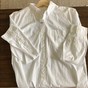 Gap Men’s long Sleeve button down NWT - Large